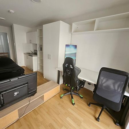 Modern Apartment Self Check In Нюрнберг Екстериор снимка